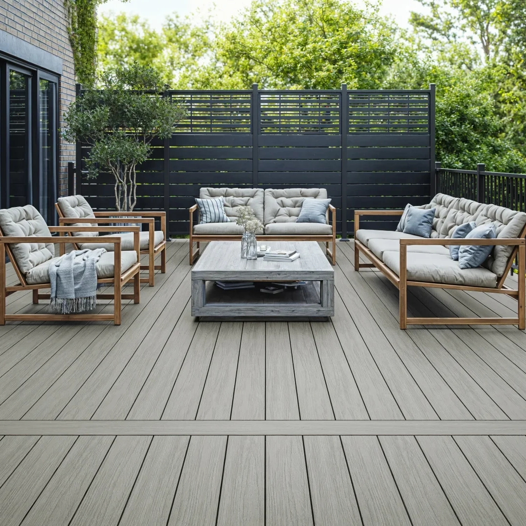 Deckorators glacier deck with privacy walls